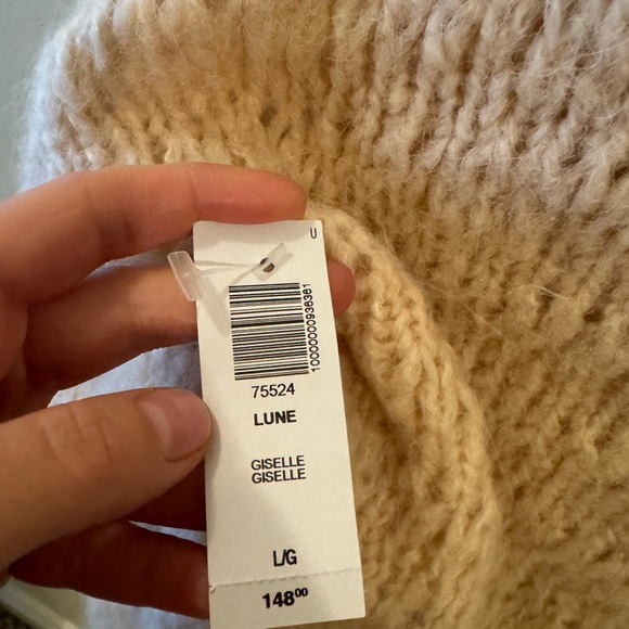 Wilfred Aritzia sweater - Picture 4 of 5